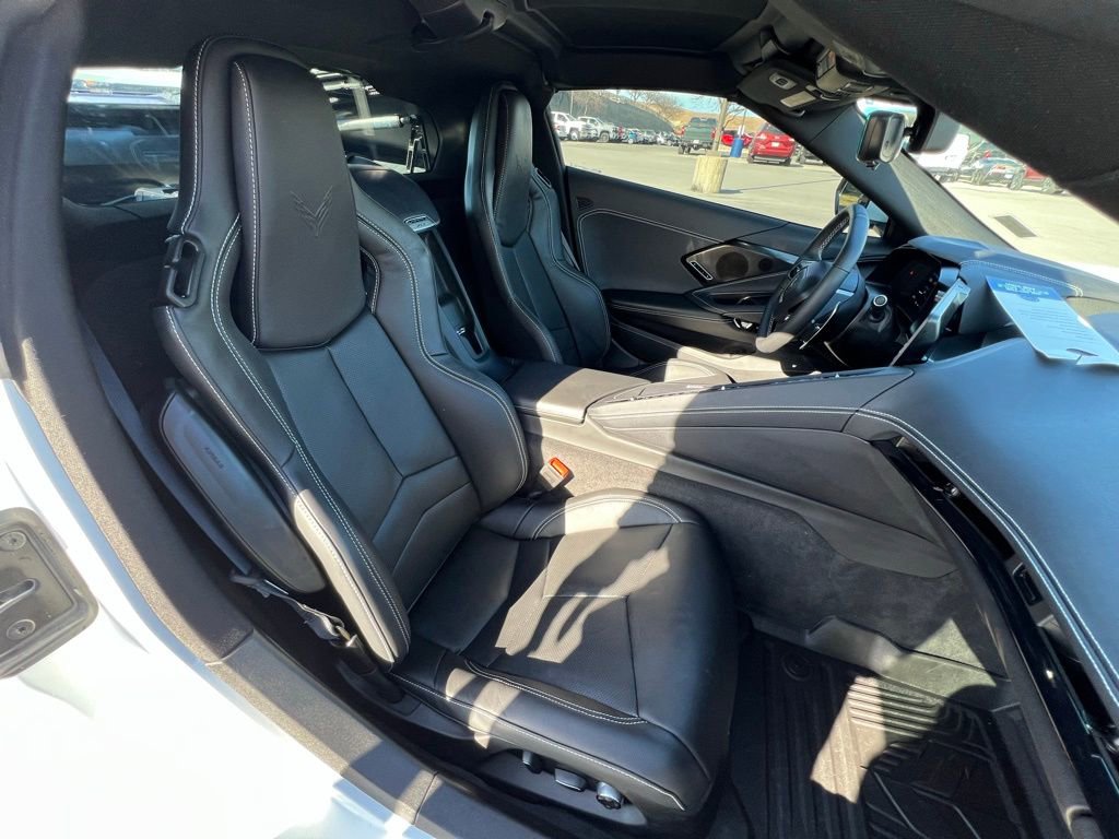 Used 2023 Chevrolet Corvette Stingray Preferred Cpe w/ Stealth Interior Trim Package image 25