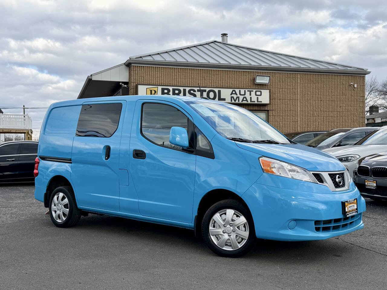 Used 2021 Nissan NV200 SV FWD image 1