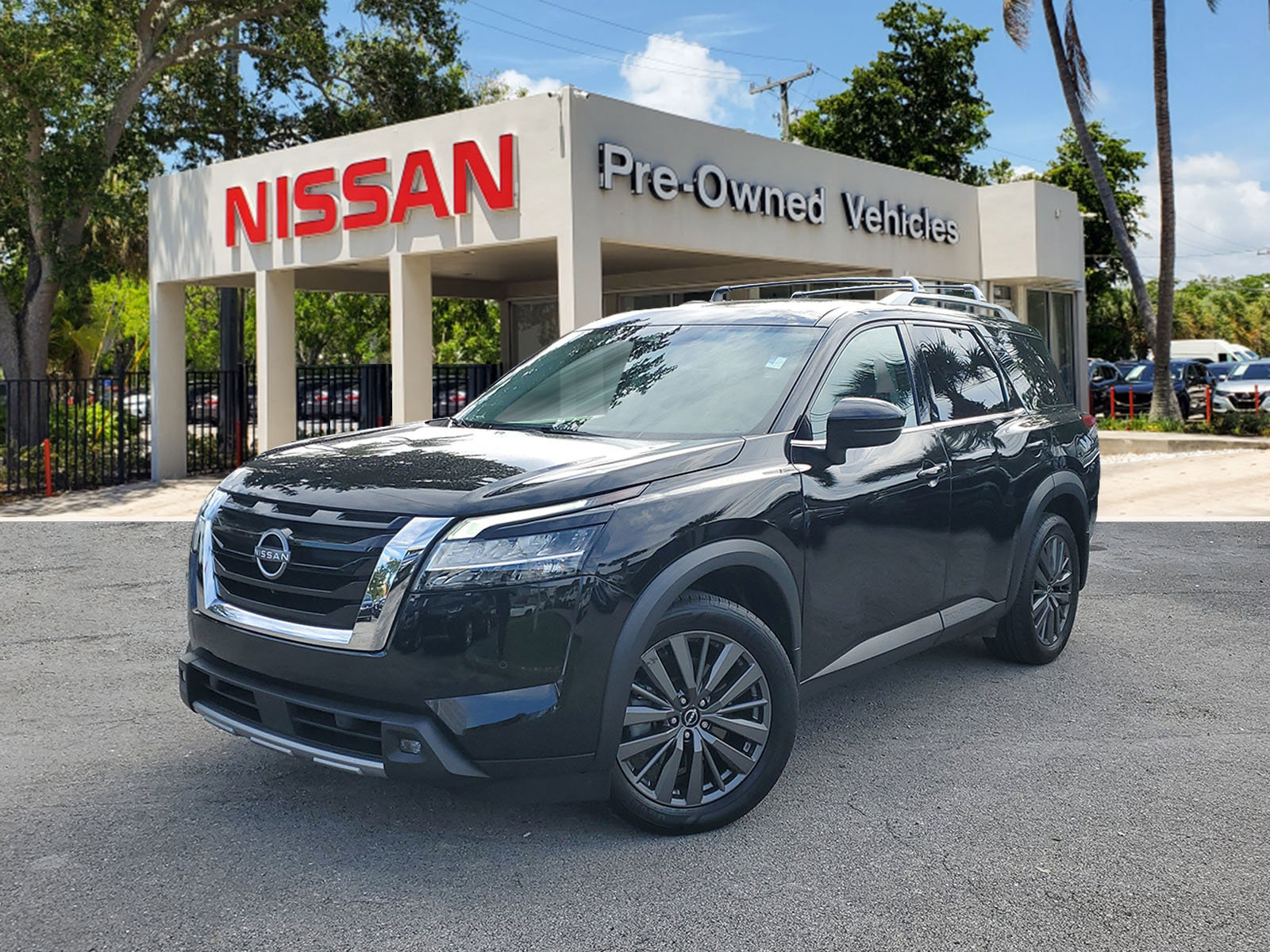 Certified 2022 Nissan Pathfinder SL w/ SL Premium Package