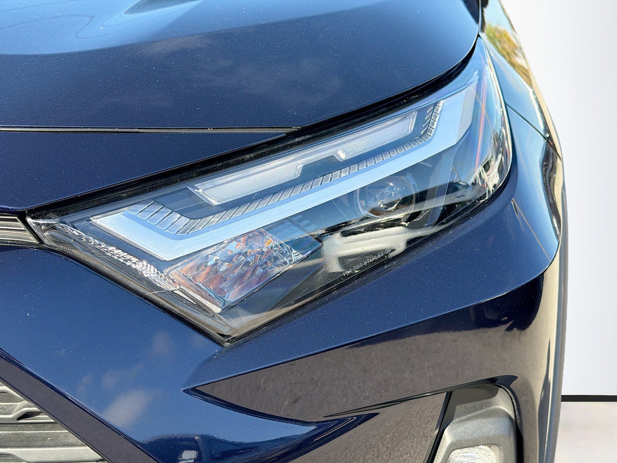 Used 2023 Toyota RAV4 XLE Premium image 9