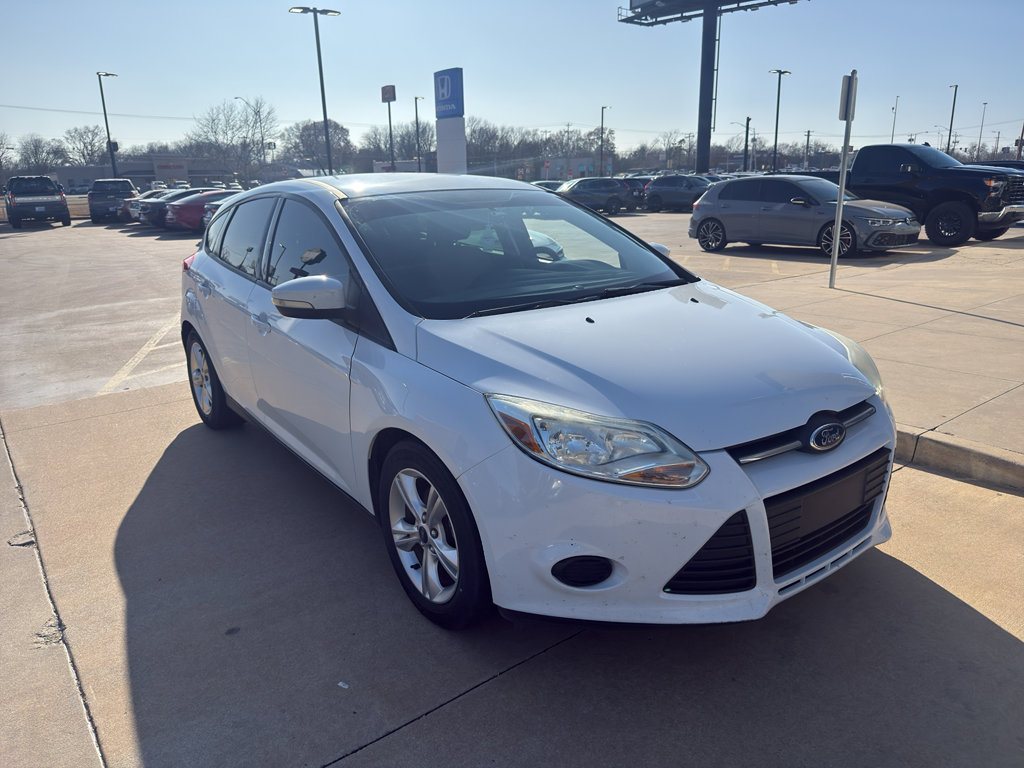 Used 2014 Ford Focus SE image 1