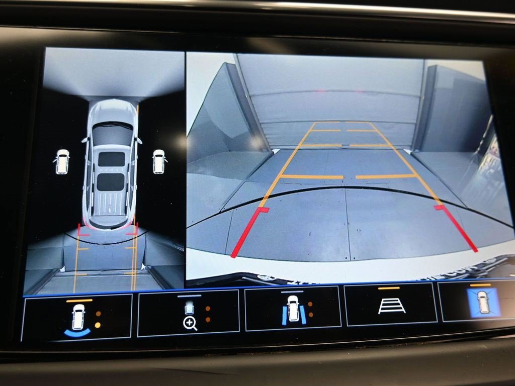 Used 2024 Buick Enclave Premium image 32