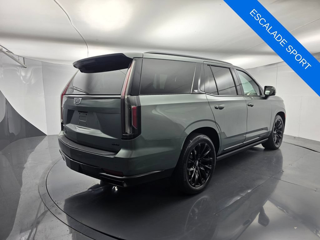 Used 2023 Cadillac Escalade Sport Platinum w/ LPO, ONYX Package AWD/4WD image 4