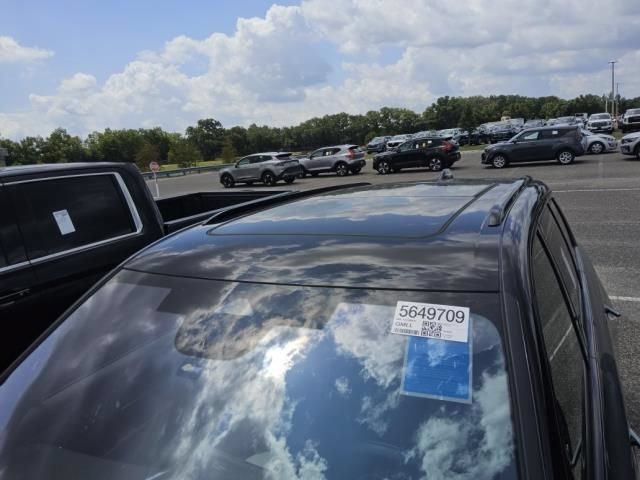 Used 2026 Cadillac Vistiq Platinum AWD/4WD image 2