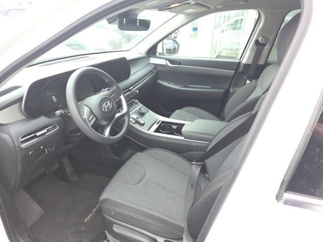 Used 2025 Hyundai Palisade SE FWD image 8