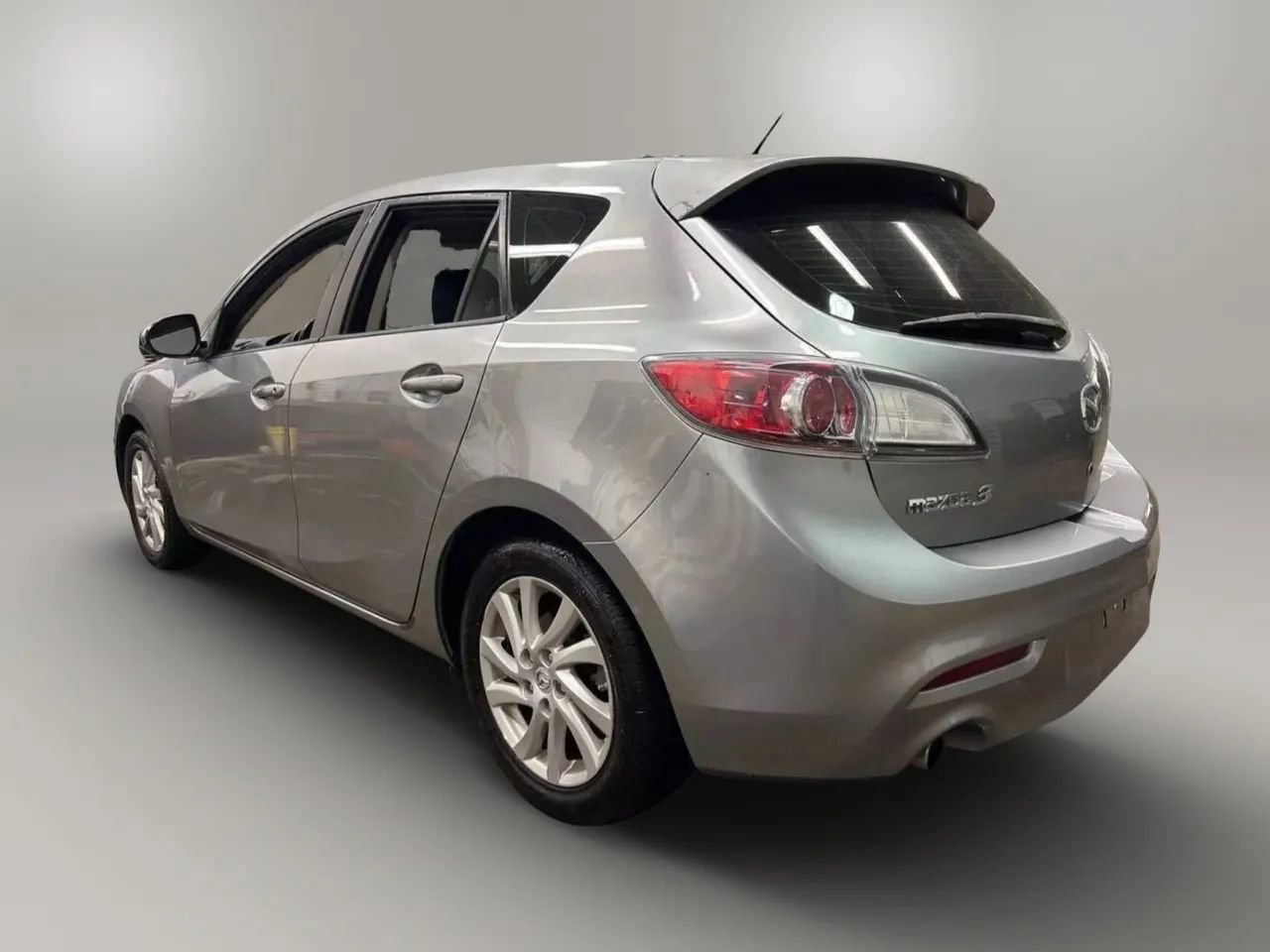 Used 2012 MAZDA MAZDA3 i Touring image 2