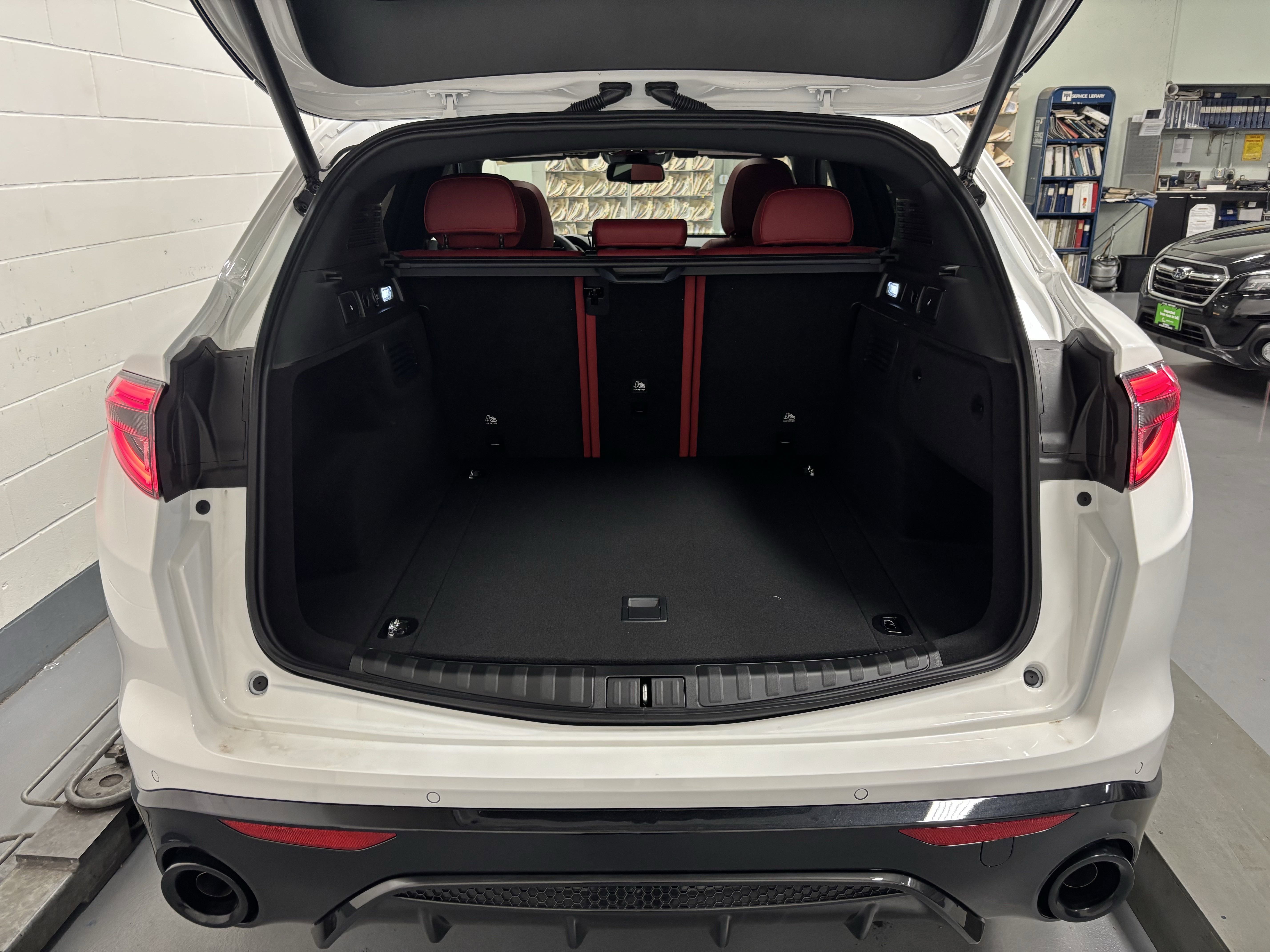 New 2025 Alfa Romeo Stelvio Sprint w/ Veloce Package image 27