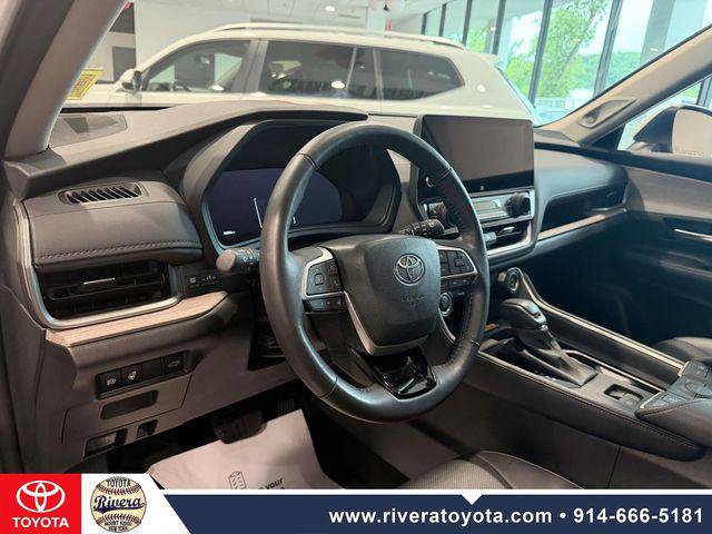 Certified 2024 Toyota Grand Highlander AWD image 12