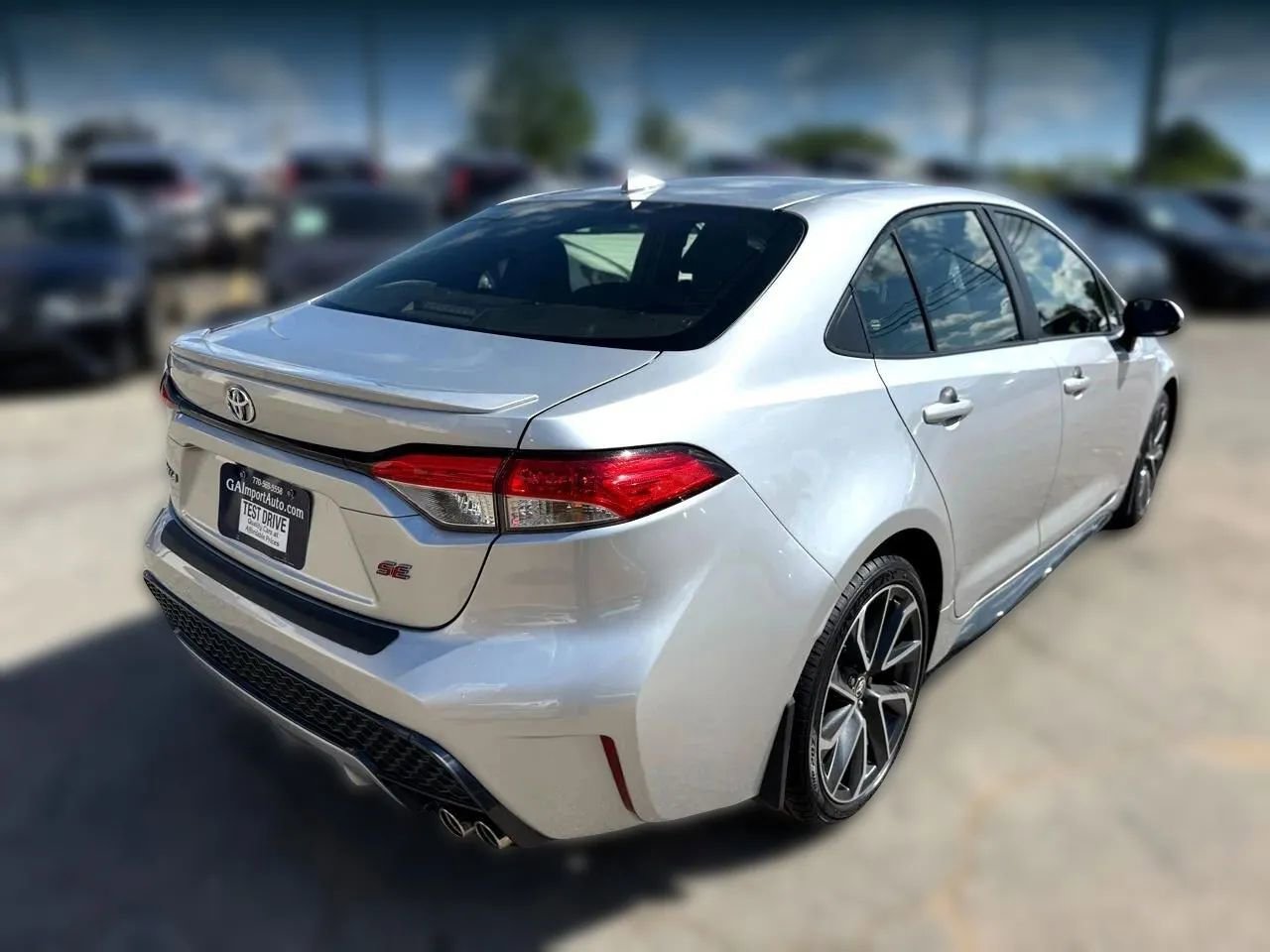 Used 2022 Toyota Corolla SE w/ SE Premium Package image 7