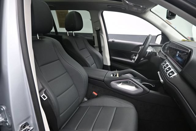 Certified 2026 Mercedes-Benz GLS 450 4MATIC image 30