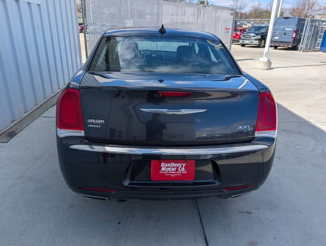 Used 2016 Chrysler 300 C image 17