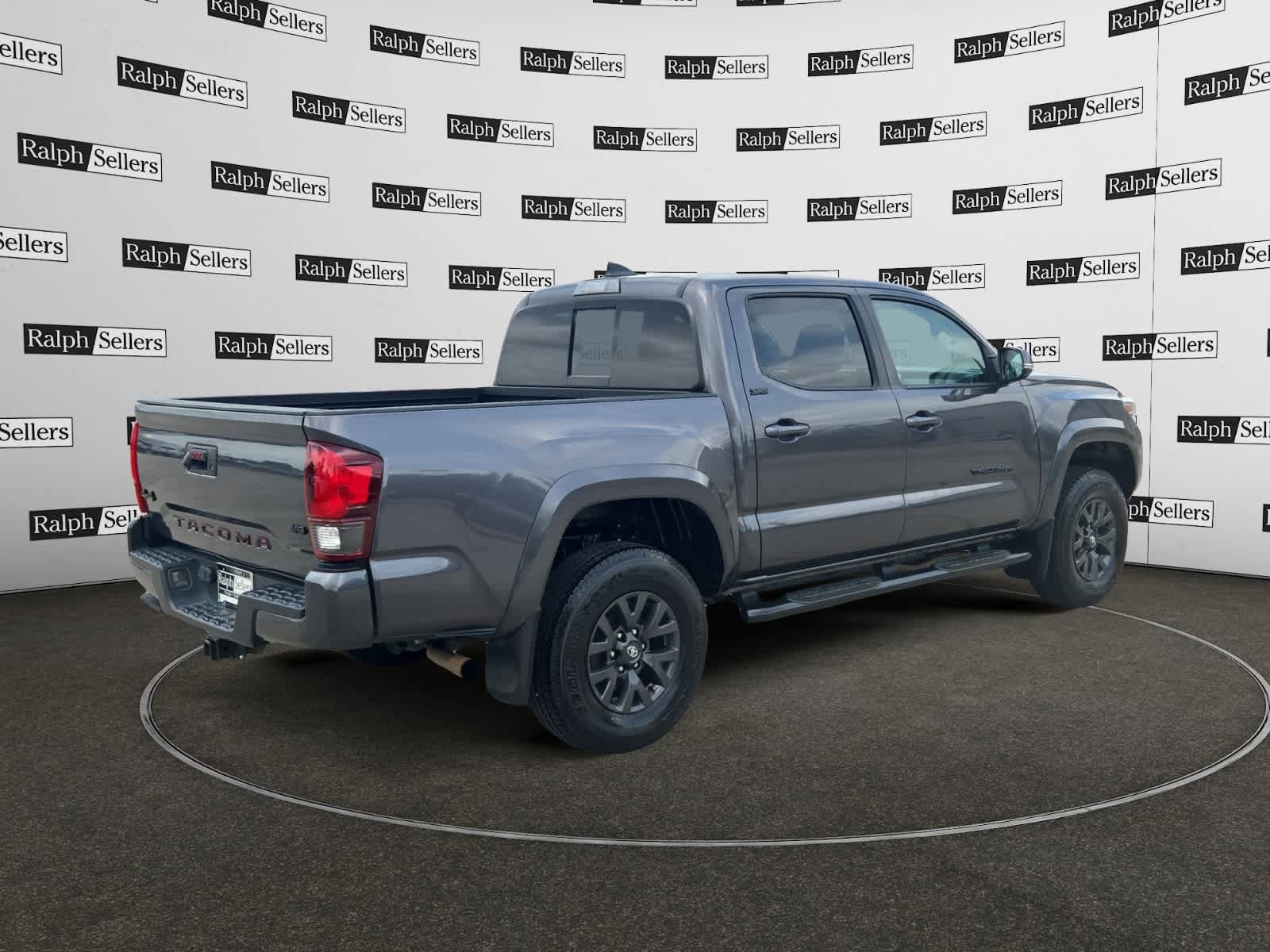Used 2023 Toyota Tacoma SR5 w/ Technology Package AWD/4WD image 6