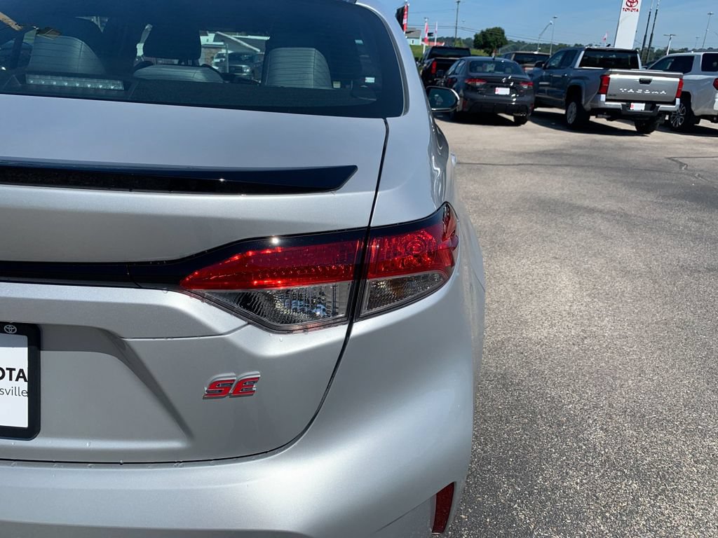 Used 2026 Toyota Corolla SE FWD image 32