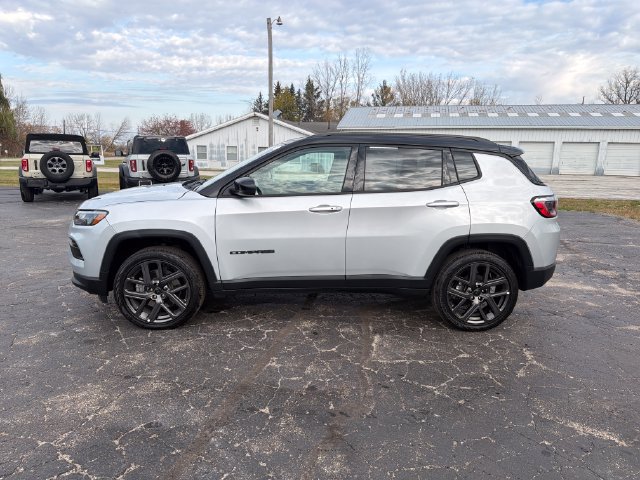 Used 2026 Jeep Compass Limited AWD/4WD image 3
