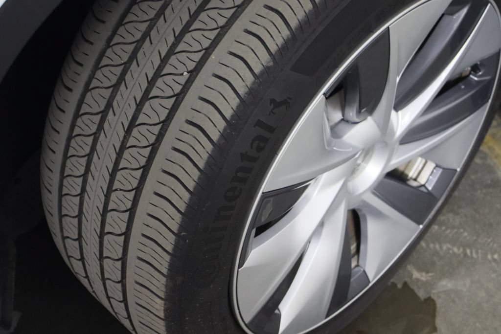 Used 2023 Tesla Model Y AWD image 42