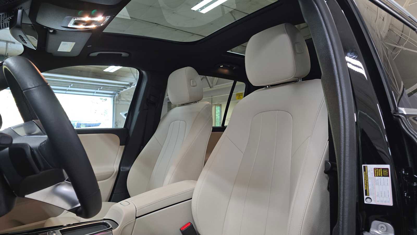 Certified 2025 Mercedes-Benz GLB 250 4MATIC image 21