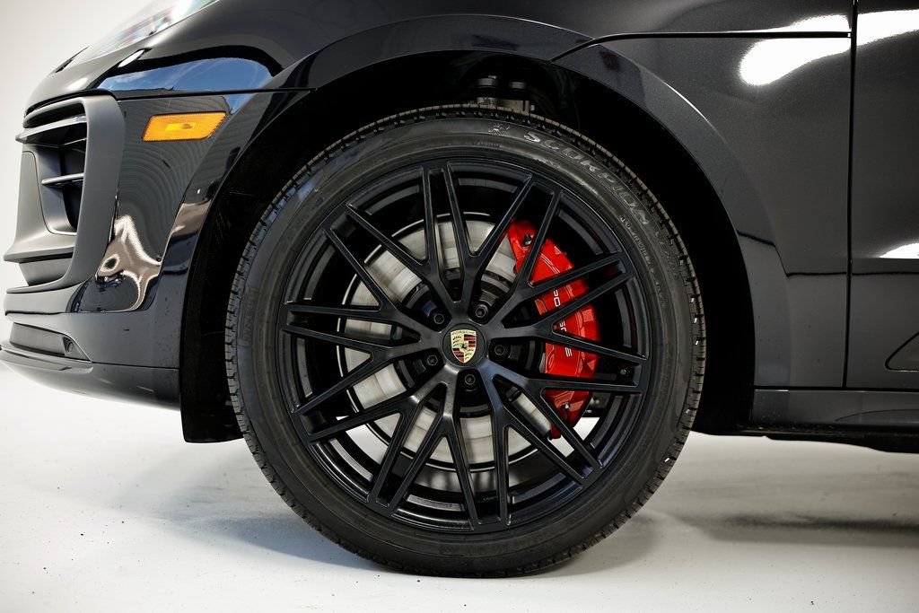 New 2026 Porsche Macan GTS AWD/4WD image 11