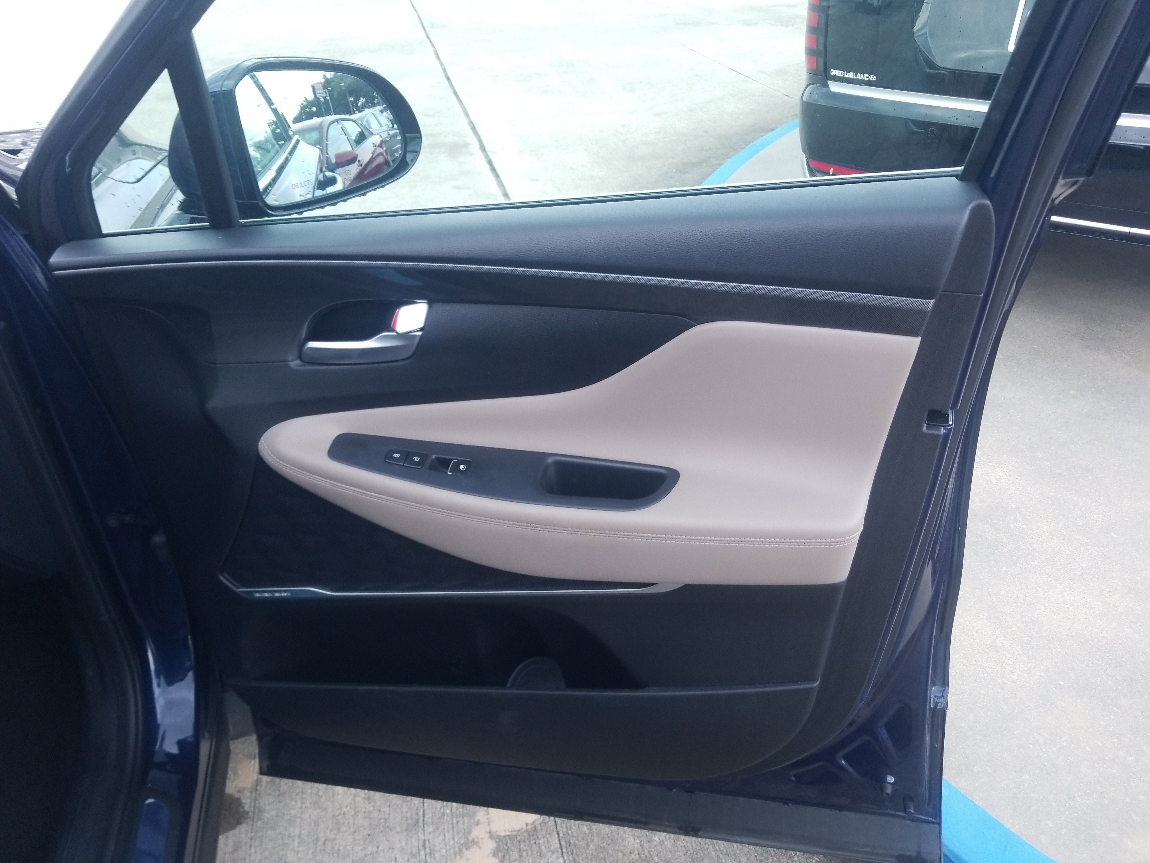 Used 2021 Hyundai Santa Fe SEL w/ Convenience + Premium Package image 16