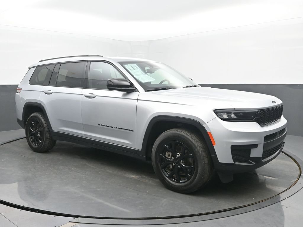 Used 2024 Jeep Grand Cherokee L Laredo AWD/4WD image 7