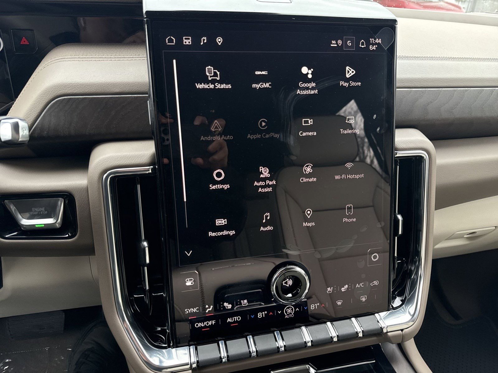 New 2026 GMC Yukon XL Denali image 18