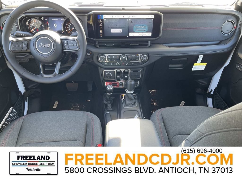New 2025 Jeep Gladiator Rubicon w/ Convenience Group AWD/4WD image 13