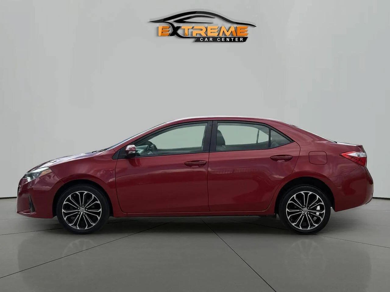 Used 2015 Toyota Corolla S FWD image 3