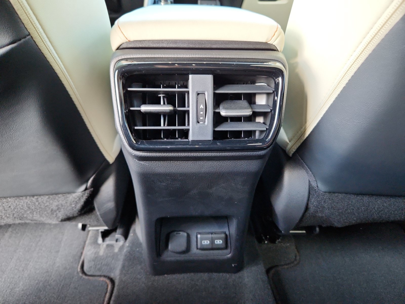 Used 2024 Lexus NX 350h AWD image 30