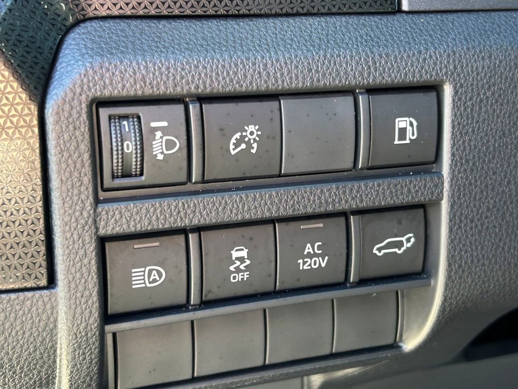 Certified 2025 Toyota 4Runner Limited AWD/4WD image 28