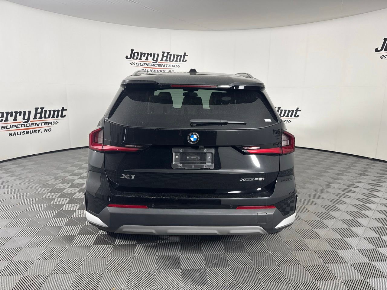 Used 2023 BMW X1 xDrive28i w/ Convenience Package AWD/4WD image 8