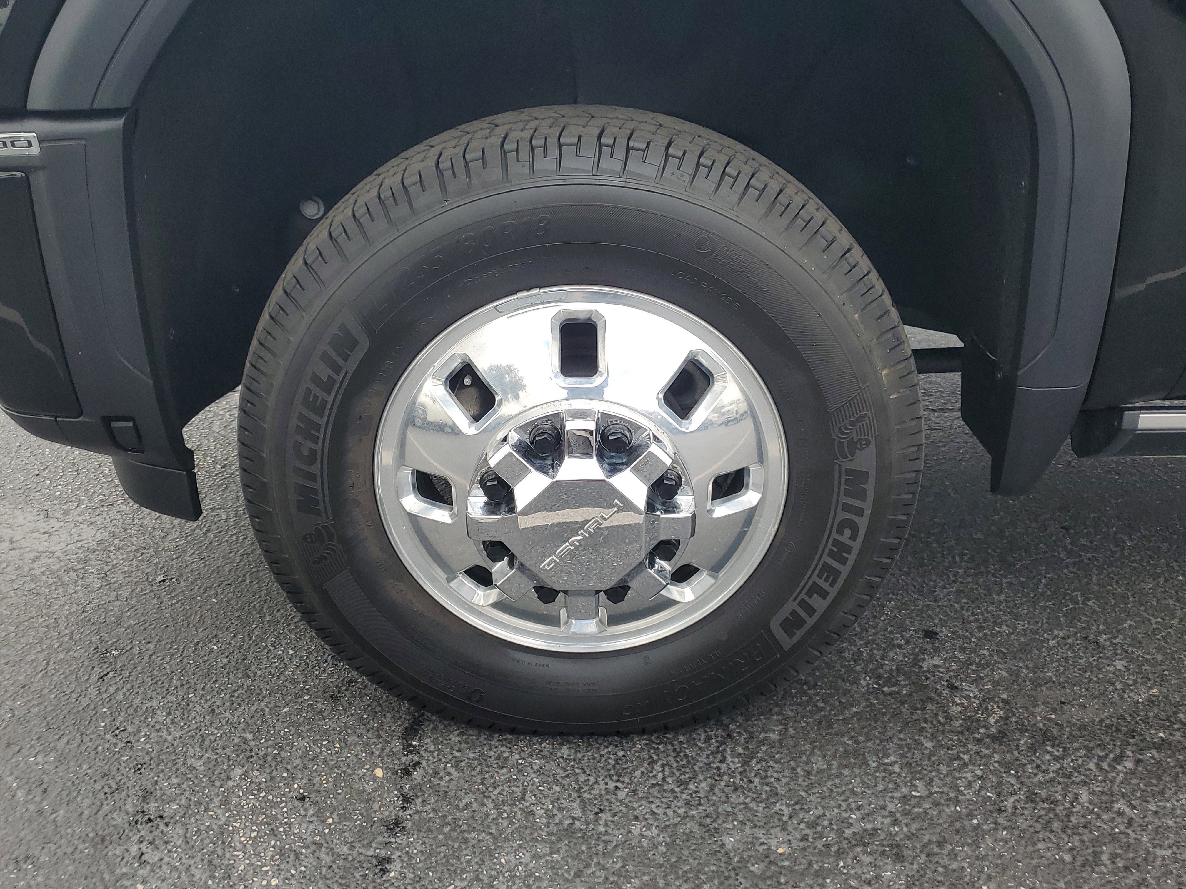 Used 2025 GMC Sierra 3500 Denali Ultimate image 5