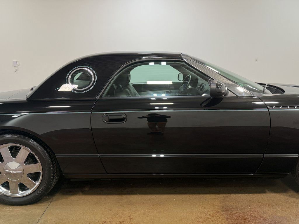 Used 2002 Ford Thunderbird image 31
