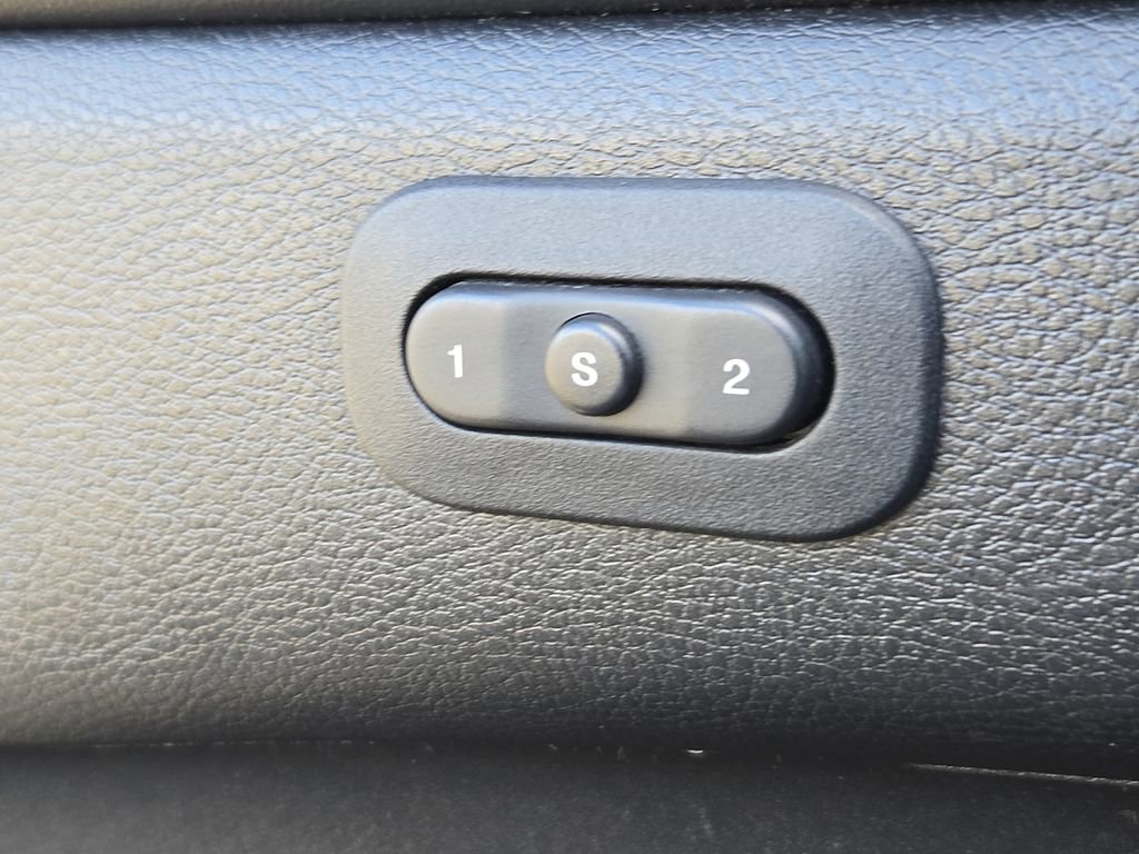 Used 2021 Jeep Grand Cherokee Limited image 27