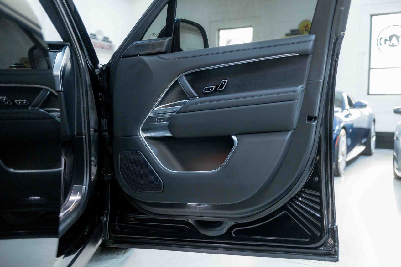 Used 2025 Land Rover Range Rover SE image 51