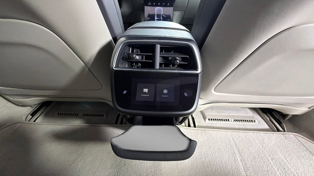 Used 2023 Lucid Air Grand Touring image 37