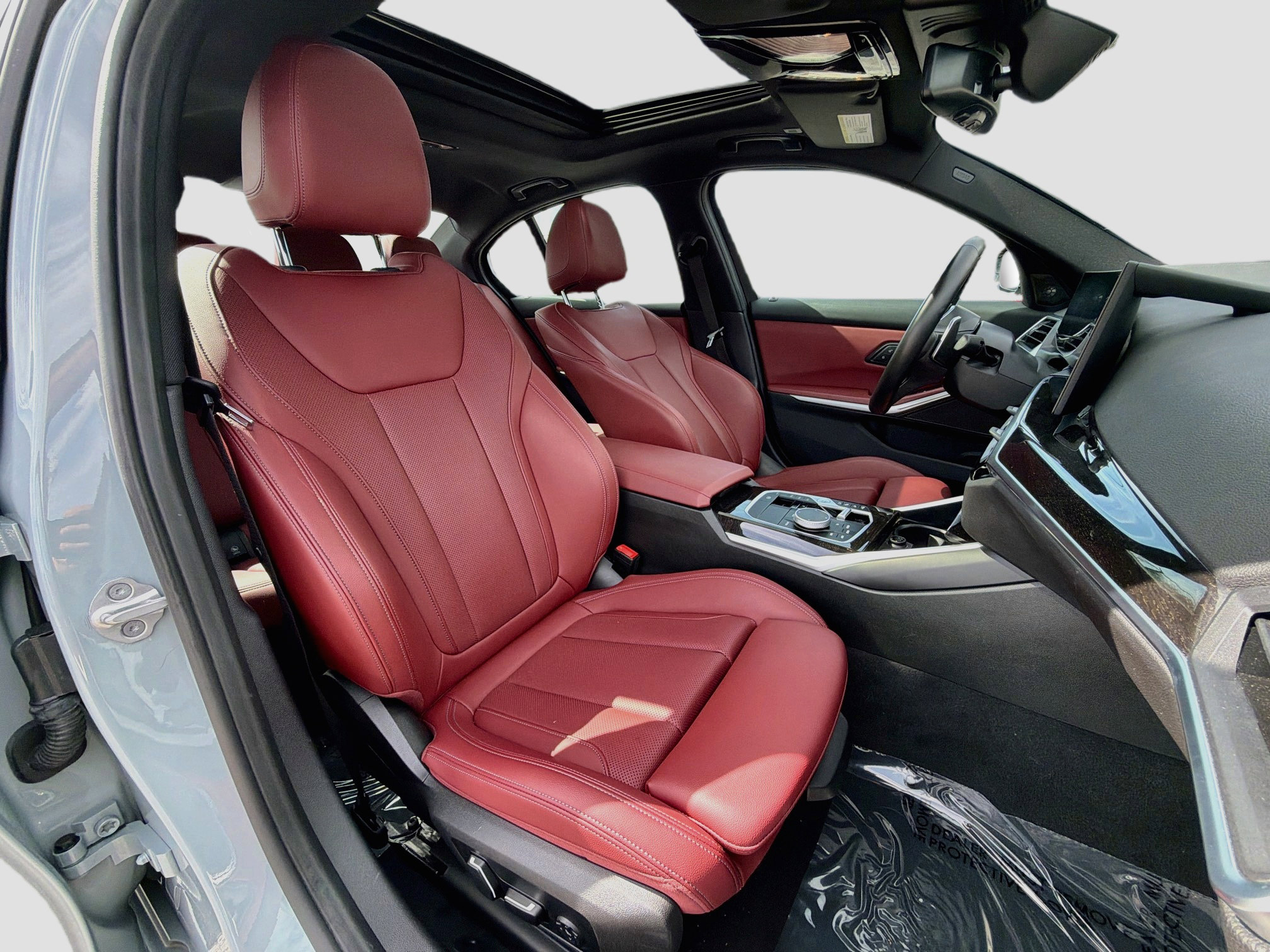 Used 2024 BMW 330e w/ Premium Package RWD image 14