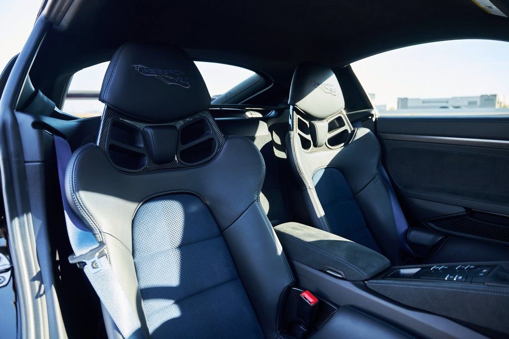 Used 2024 Porsche 718 Cayman GT4 RS w/ Weissach Package RWD image 34