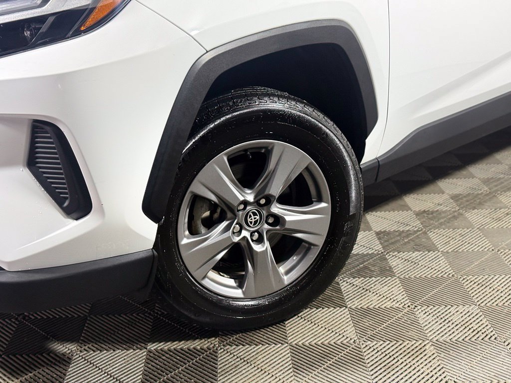 Used 2022 Toyota RAV4 XLE w/ Convenience Package AWD/4WD image 2