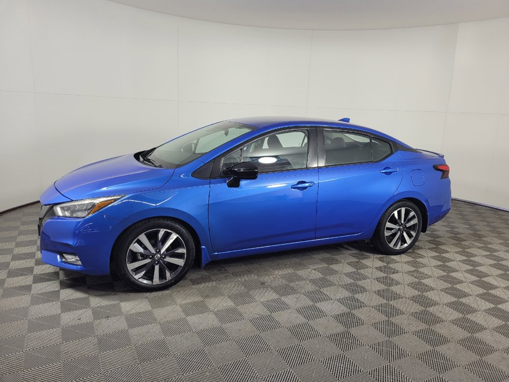 Used 2021 Nissan Versa SR FWD image 2