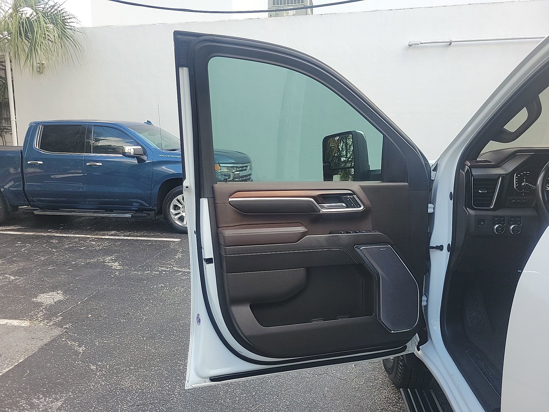 Used 2024 GMC Sierra 3500 Denali w/ Denali Reserve Package image 24