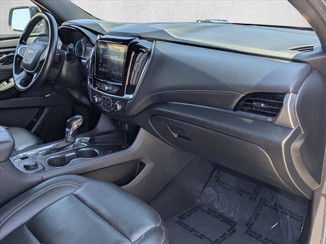 Used 2022 Chevrolet Traverse LT FWD image 22