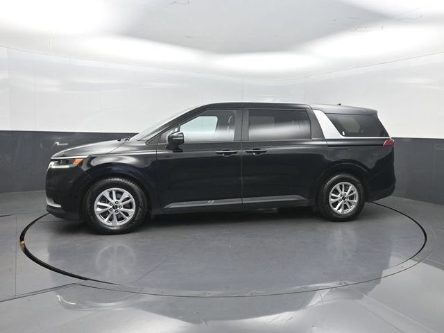 Used 2022 Kia Carnival LX FWD image 2