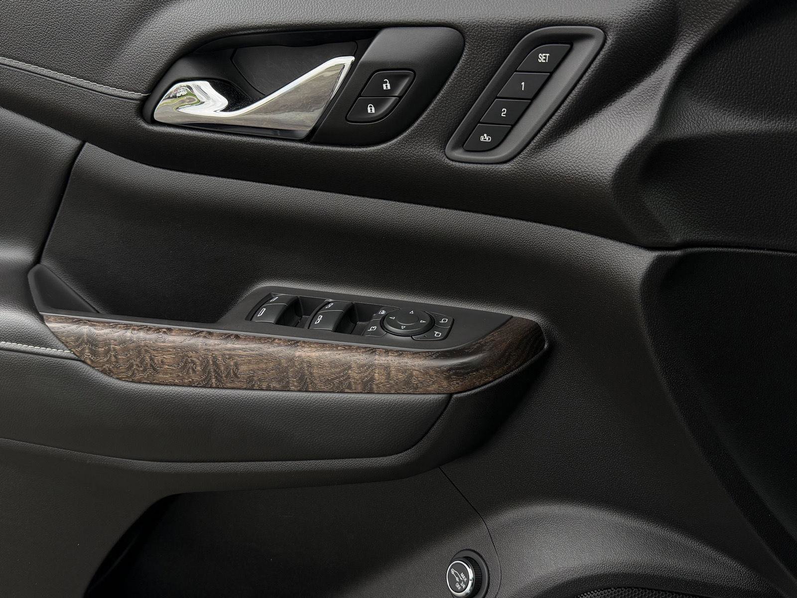 Used 2022 GMC Acadia Denali w/ Denali Technology Package image 24