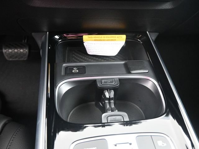 New 2025 Mercedes-Benz GLB 250 image 4