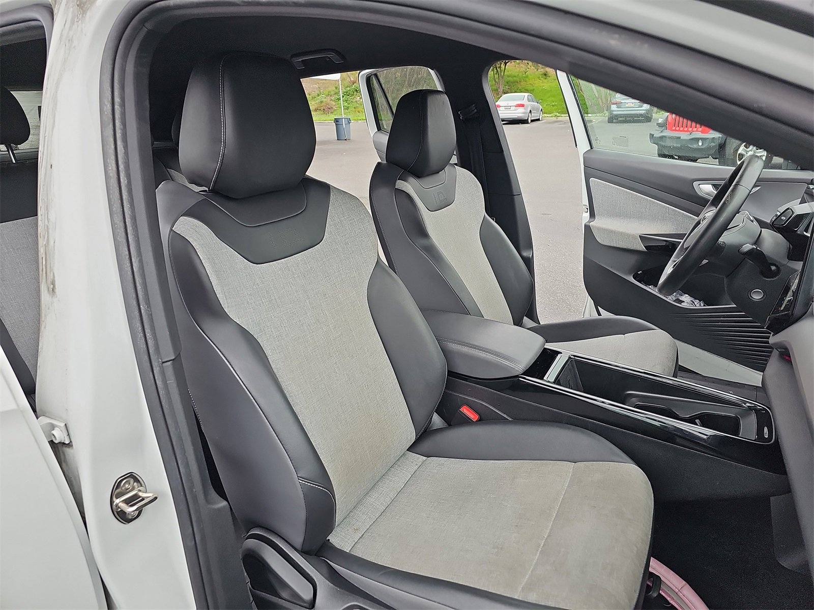 Used 2023 Volkswagen ID.4 2WD image 10