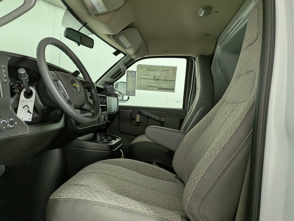New 2026 Chevrolet Express 2500 w/ Driver Convenience Package RWD image 19