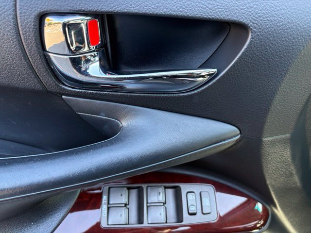 Used 2015 Lexus LX 570 4WD image 17