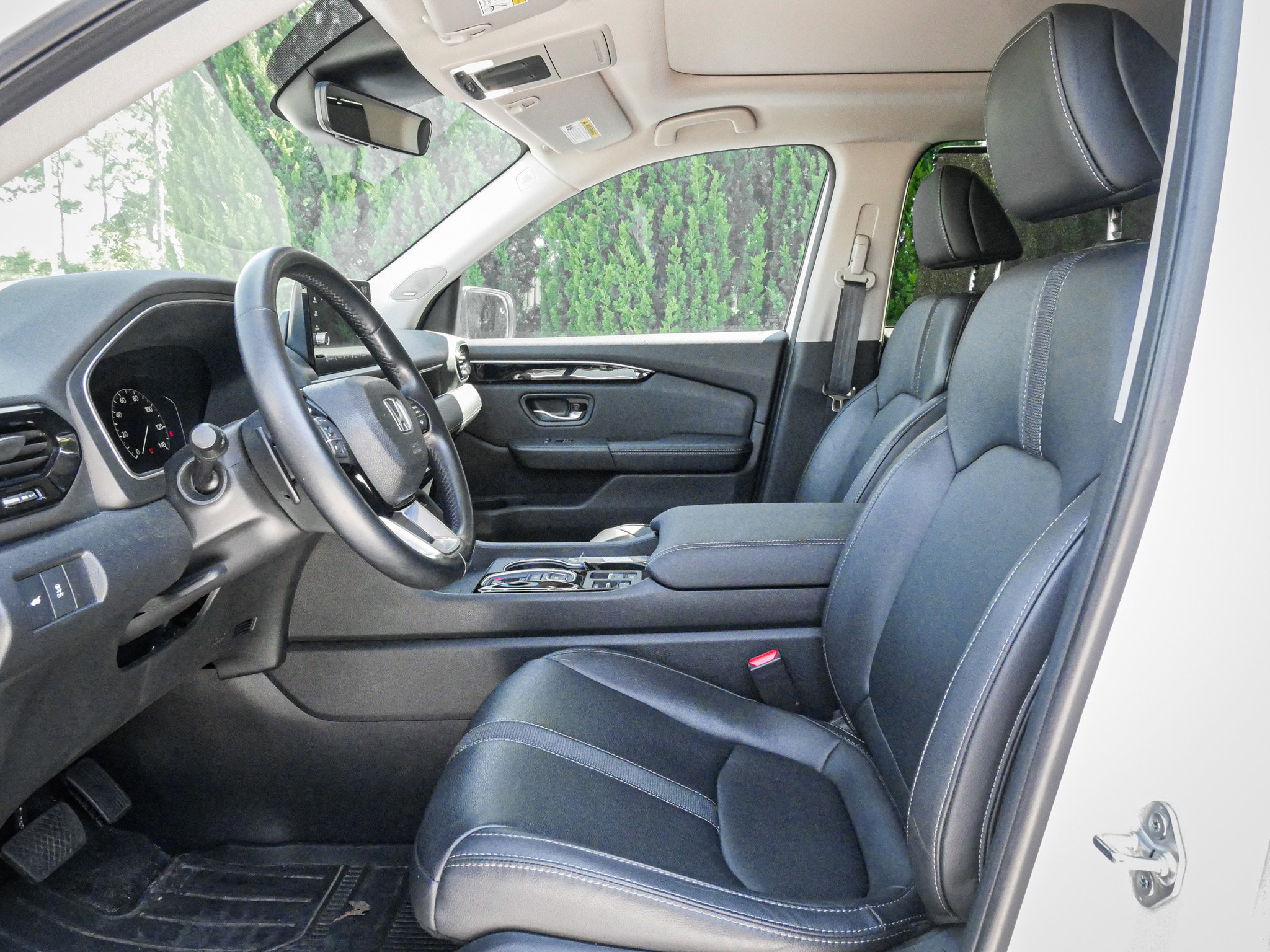 Used 2023 Honda Pilot Touring image 7