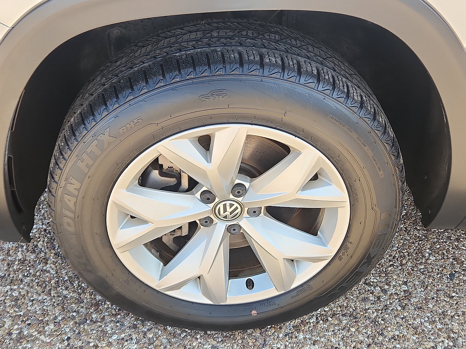 Used 2018 Volkswagen Atlas S FWD image 7