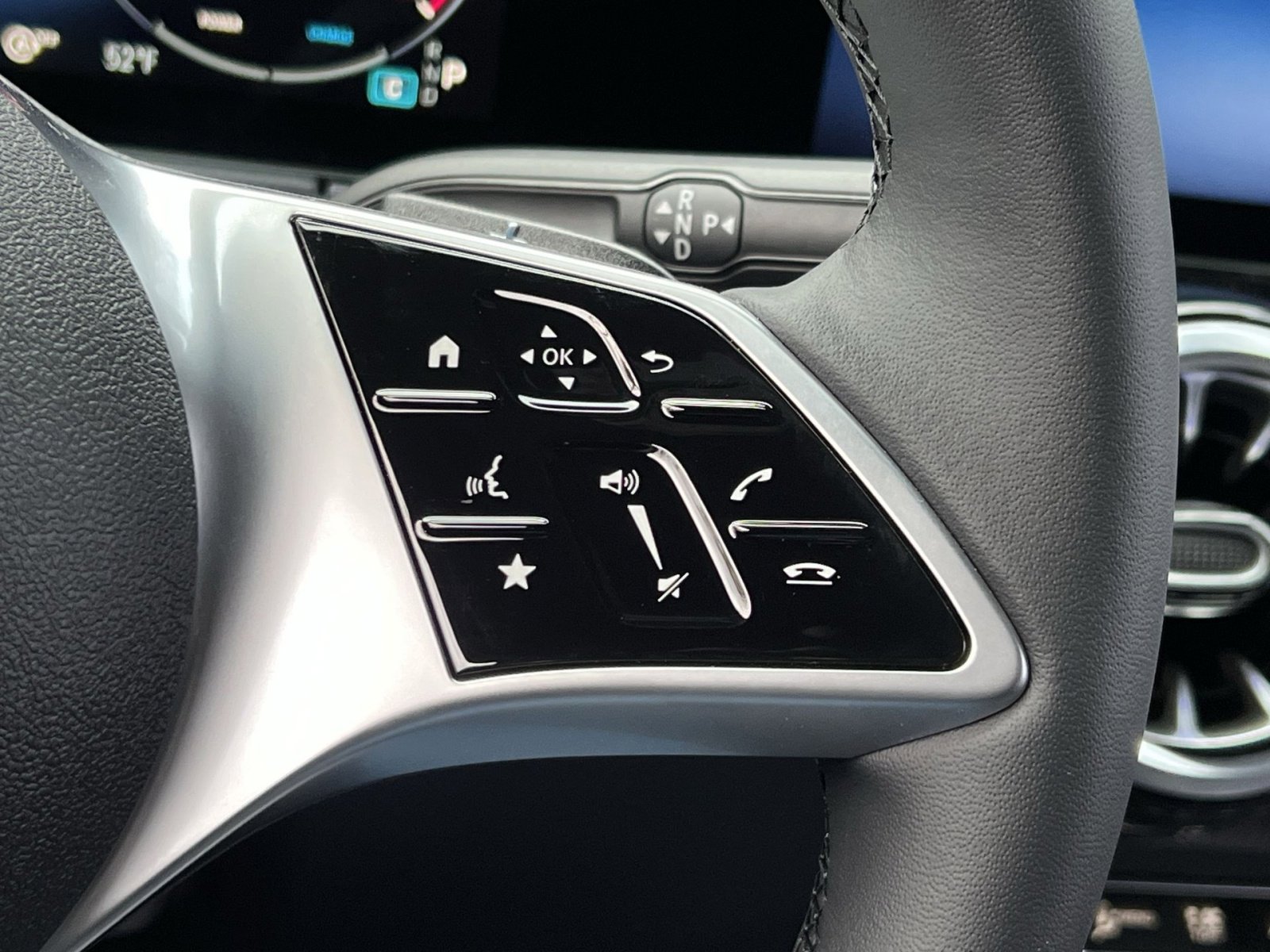 New 2026 Mercedes-Benz GLB 250 4MATIC image 29