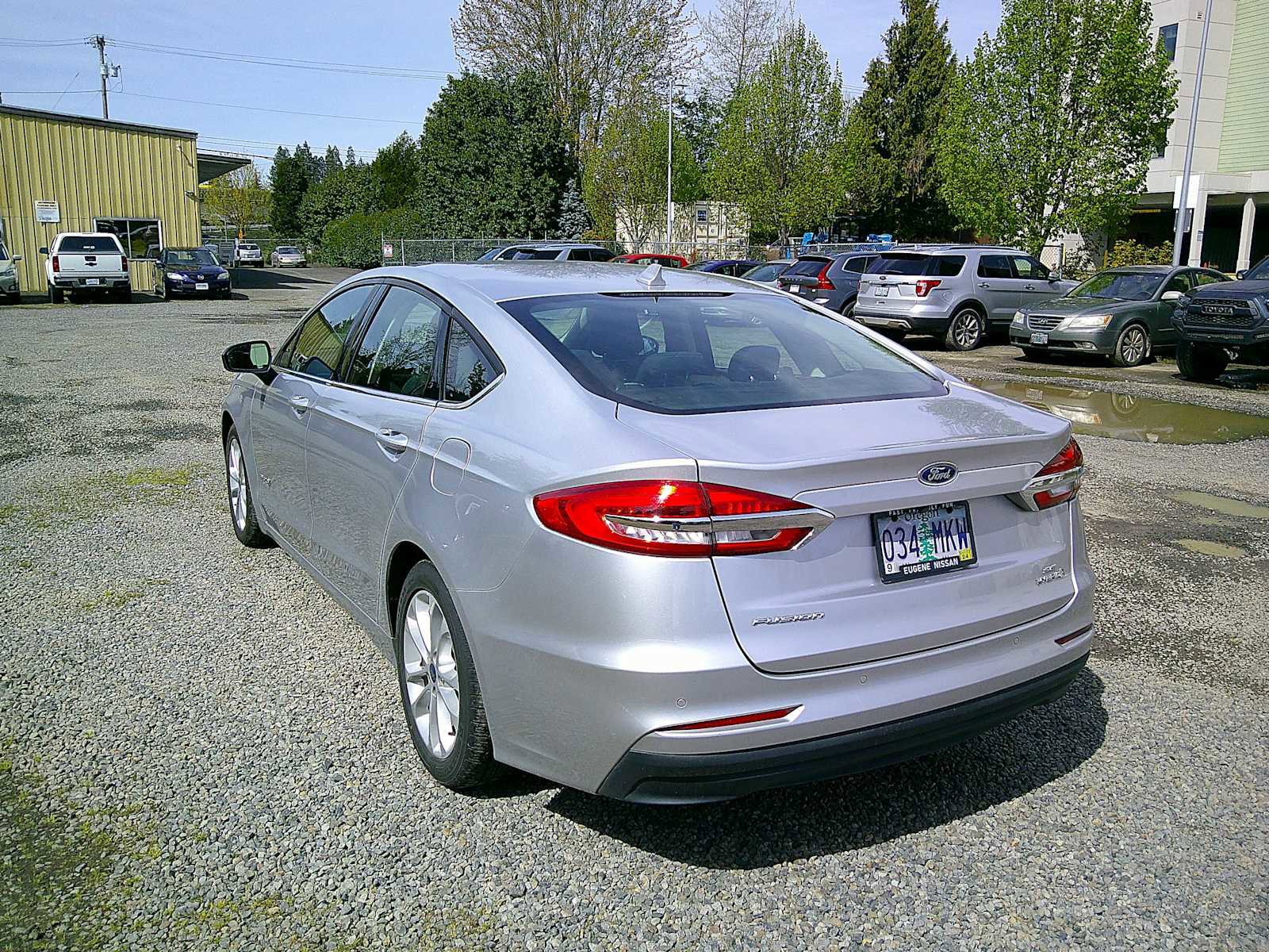 Used 2019 Ford Fusion SE image 3